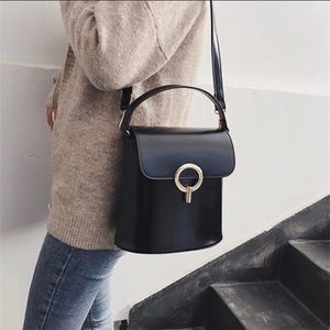 VERONA Top Handle Bucket Bag - BRAND NEW